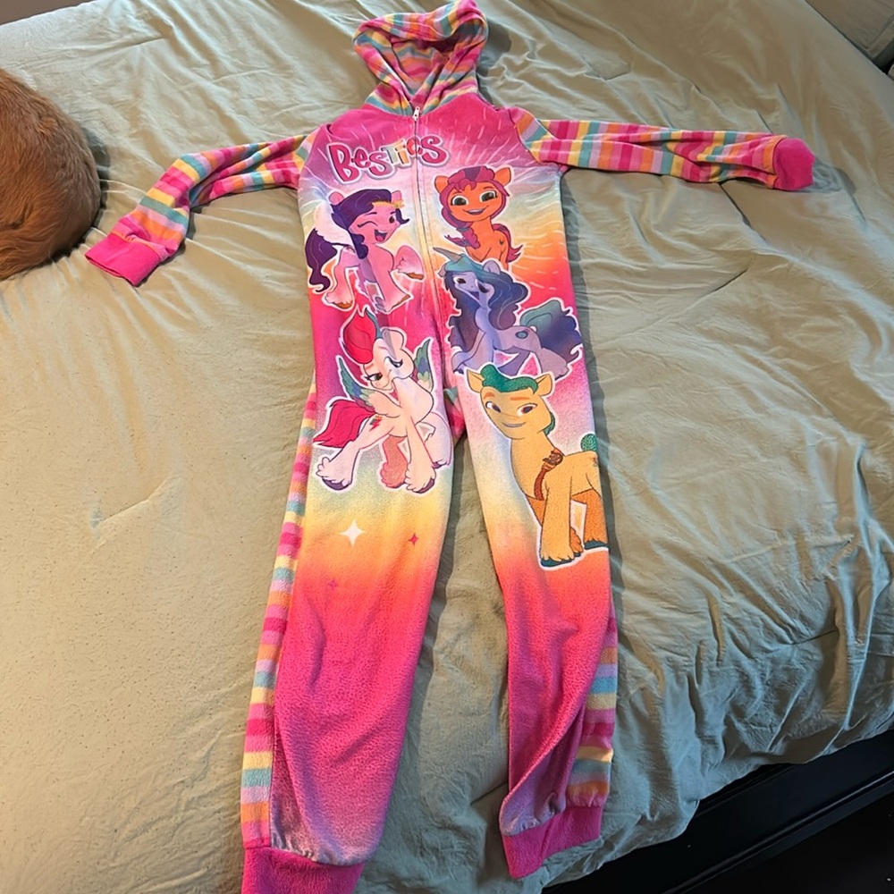 Girls My Little Pony onesie pajamas size 8 in great condition